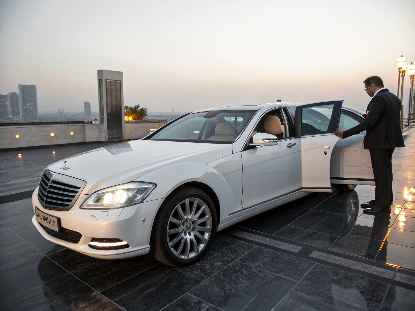 Luxury vehicle delivery service